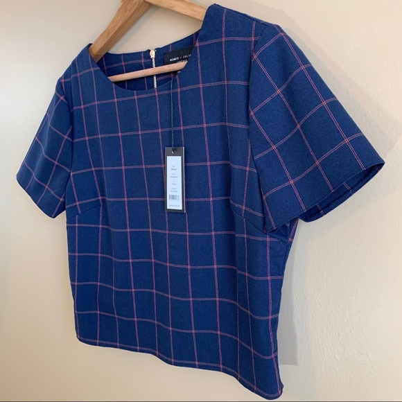 Romeo + Juliet Couture Plaid Crop Top Navy Medium - Picture 3 of 7